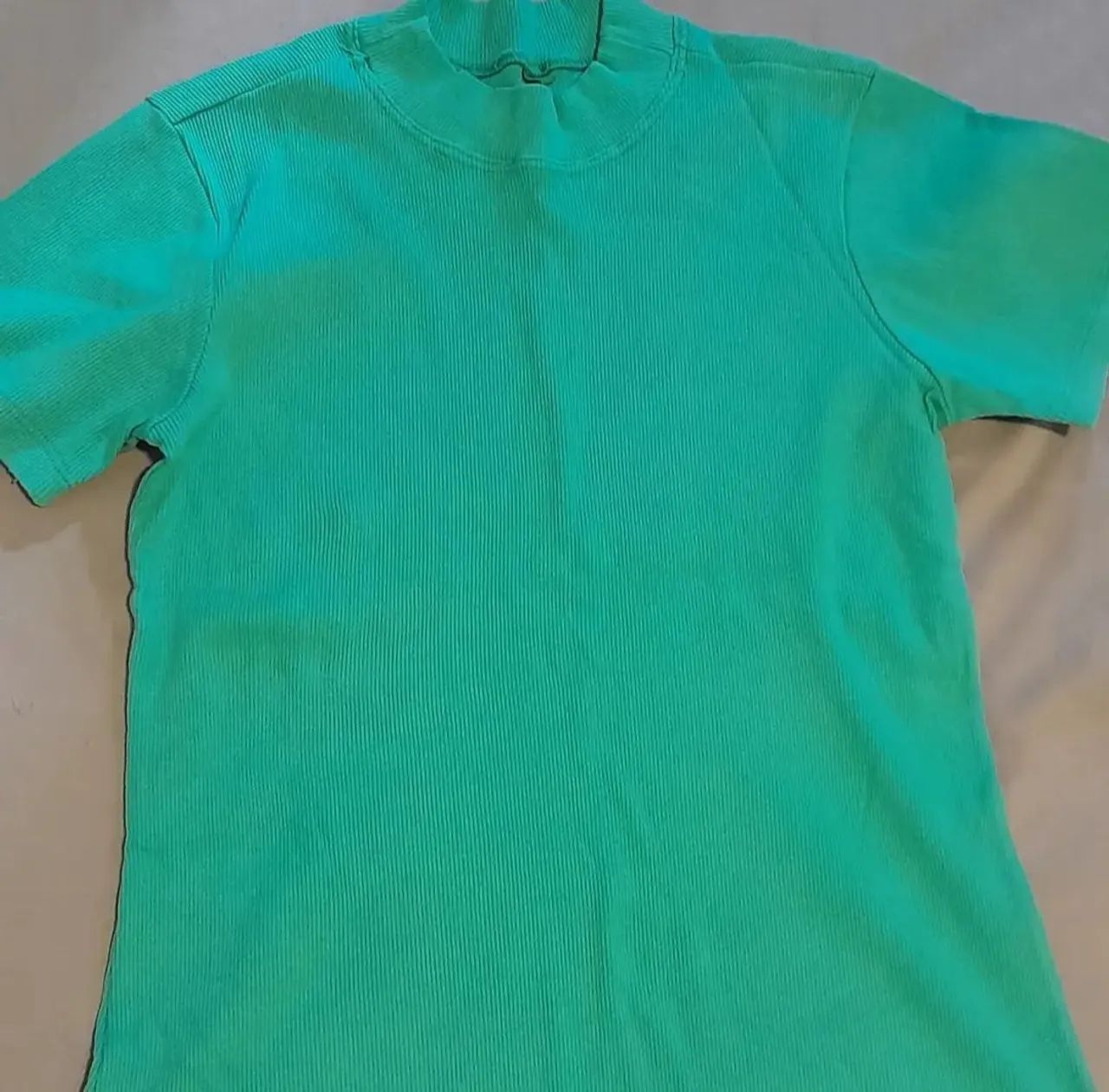 Lote de roupas com 6 peças  - Foto 4