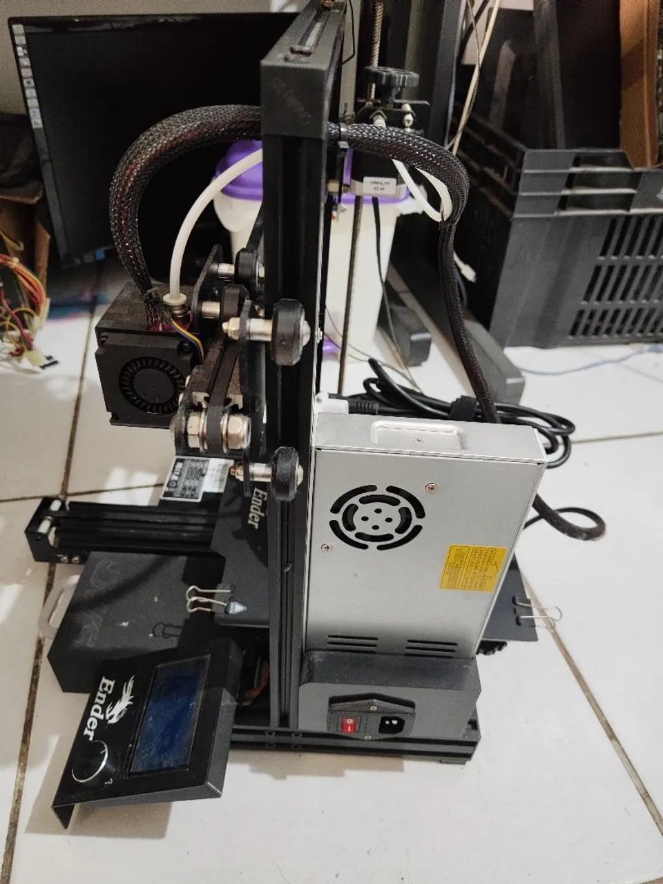 Creality Ender 3 Pro + filamentos e ferramentas  - Foto 5