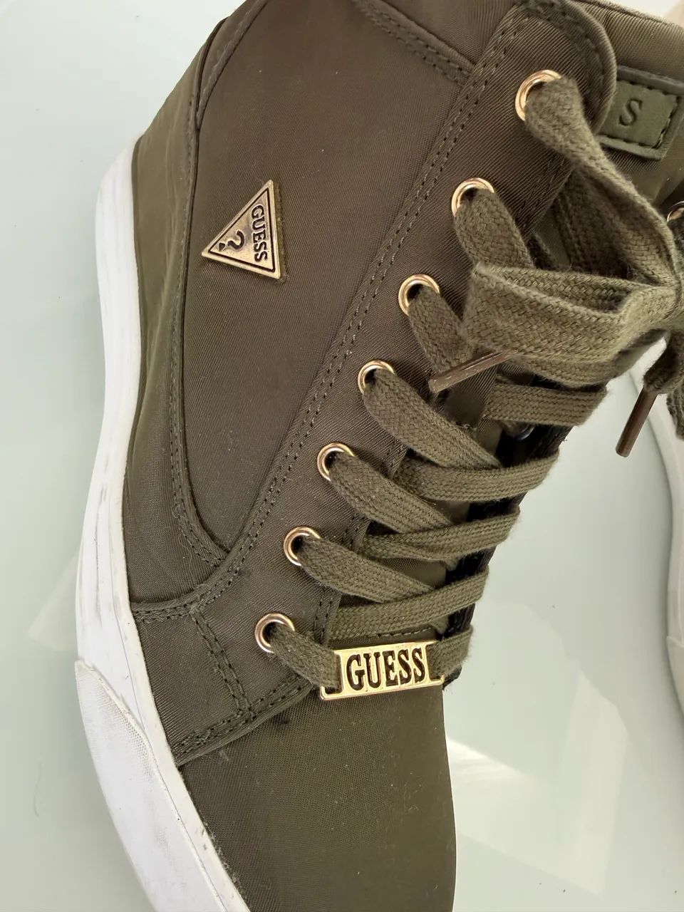 BOTA GUESS COM SALTINHO IMPORTADA DOS  EUA  - Foto 4