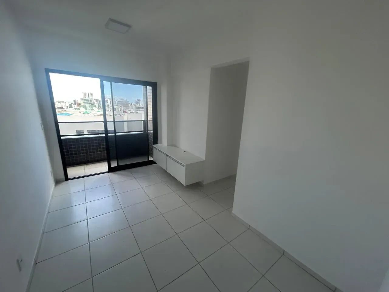 AUGO APARTAMENTO NOVO COM ARMARIOS E AR NOS QUARTOS NO FLOW - Foto 2
