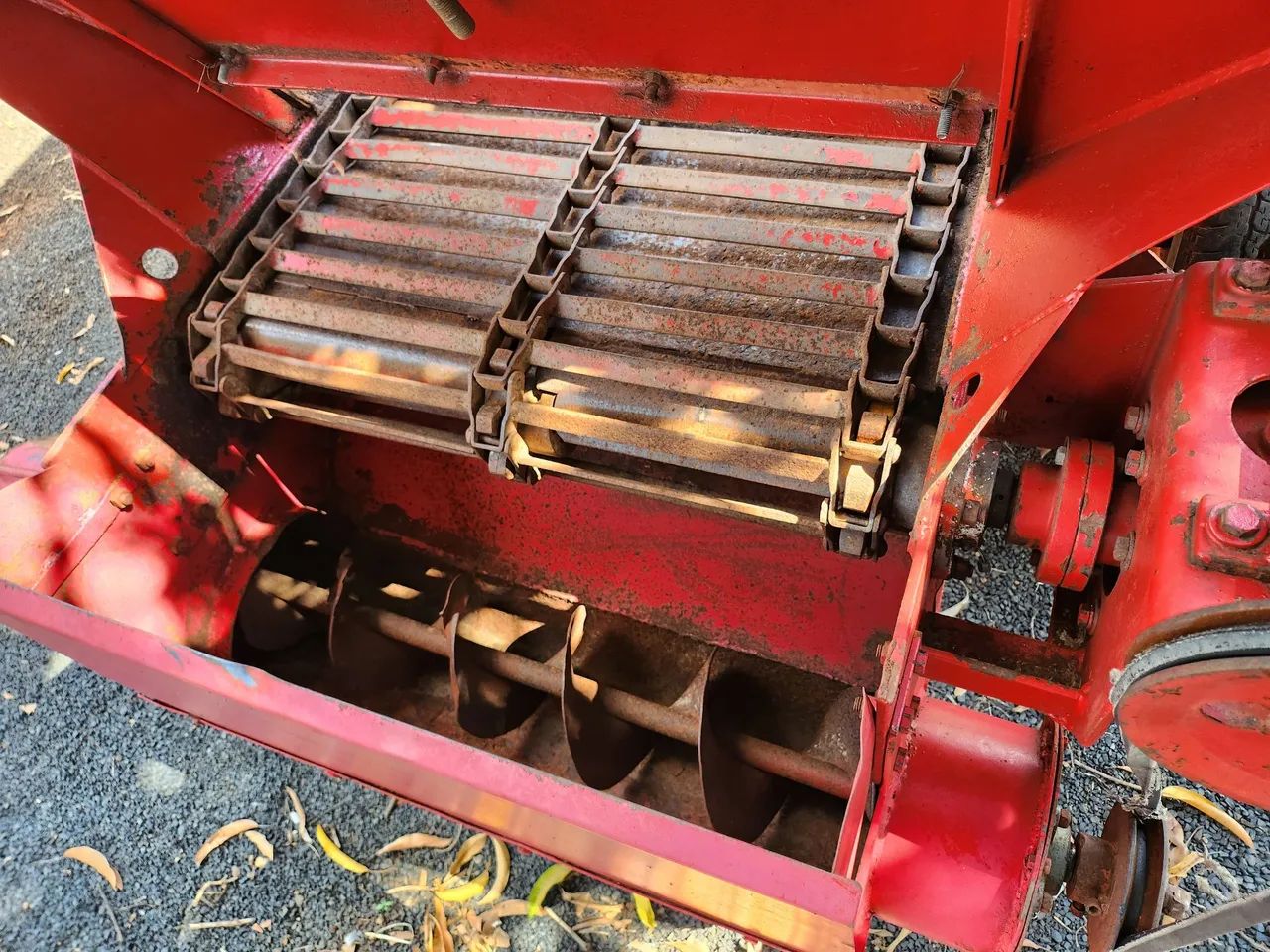 DISTRIBUIDOR DE CALCÁRIO E FERTILIZANTES MARCA MATÃO DCO 2500 - Foto 4