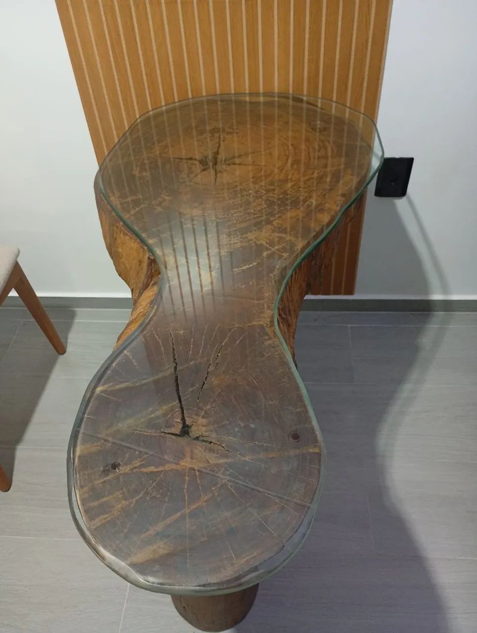 Mesa madeira maciça com tampo de vidro  - Foto 2