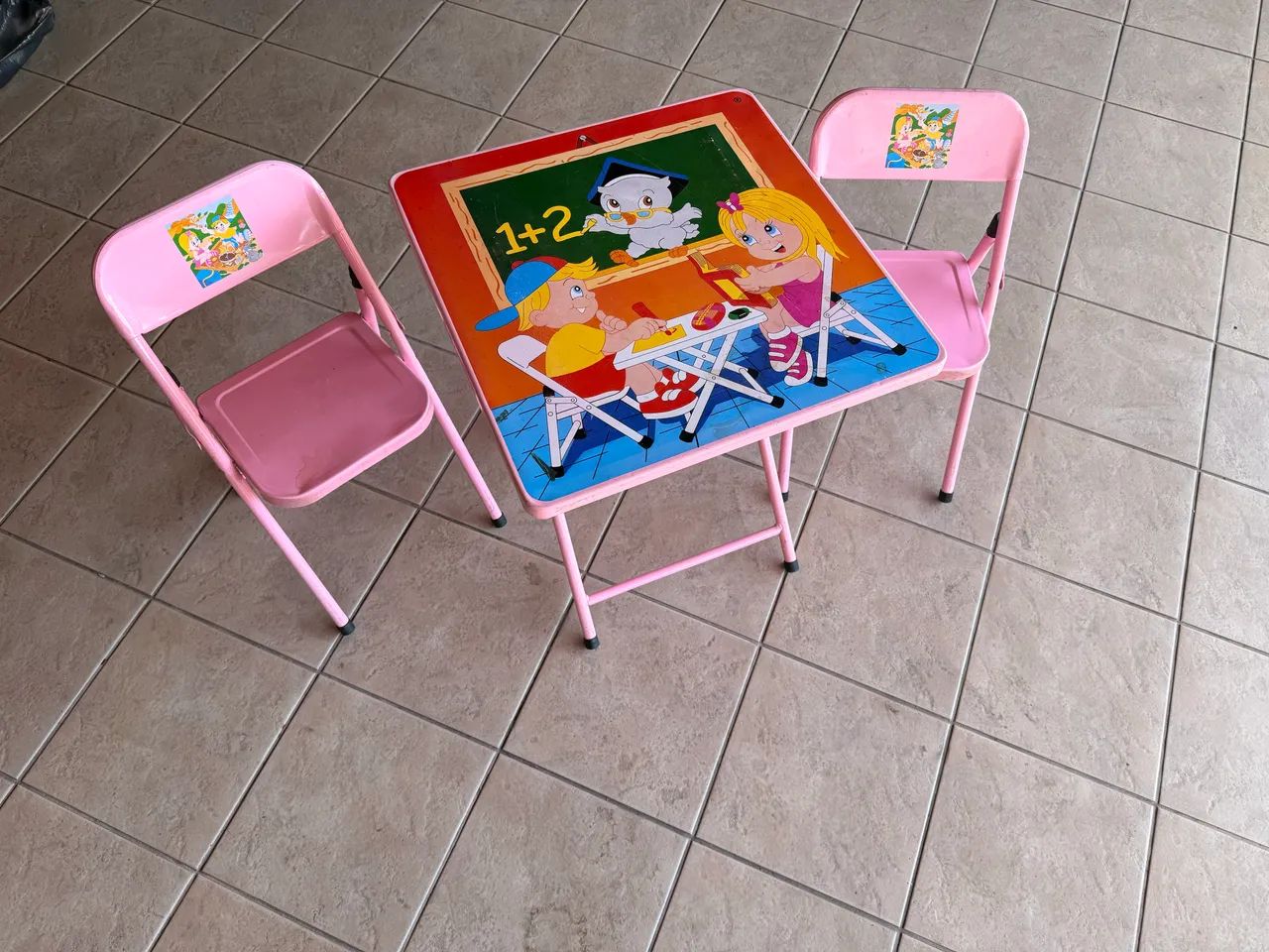 Mesinha Infantil com 2 Cadeiras - Foto 2