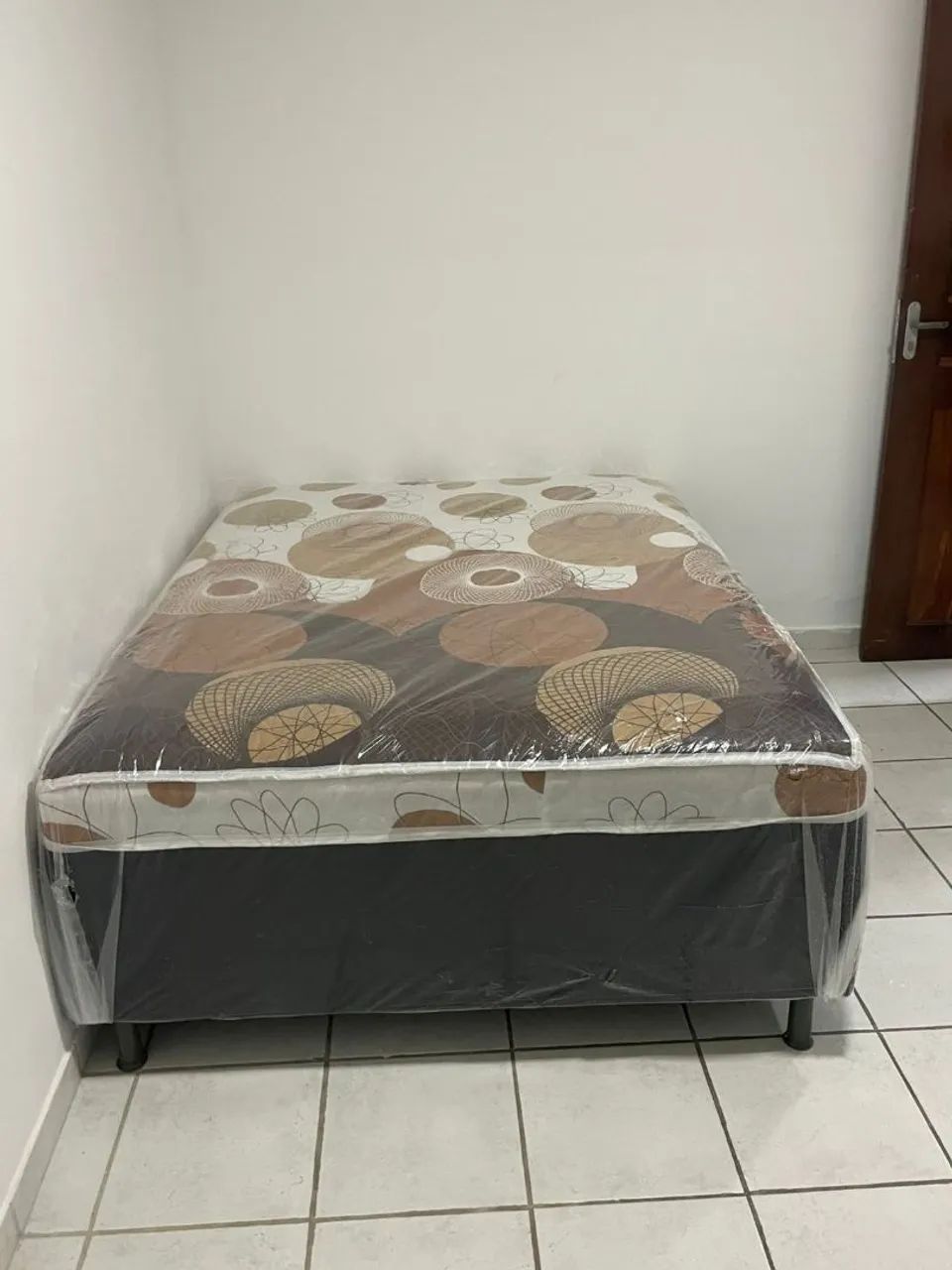 Cama de casal de espuma 