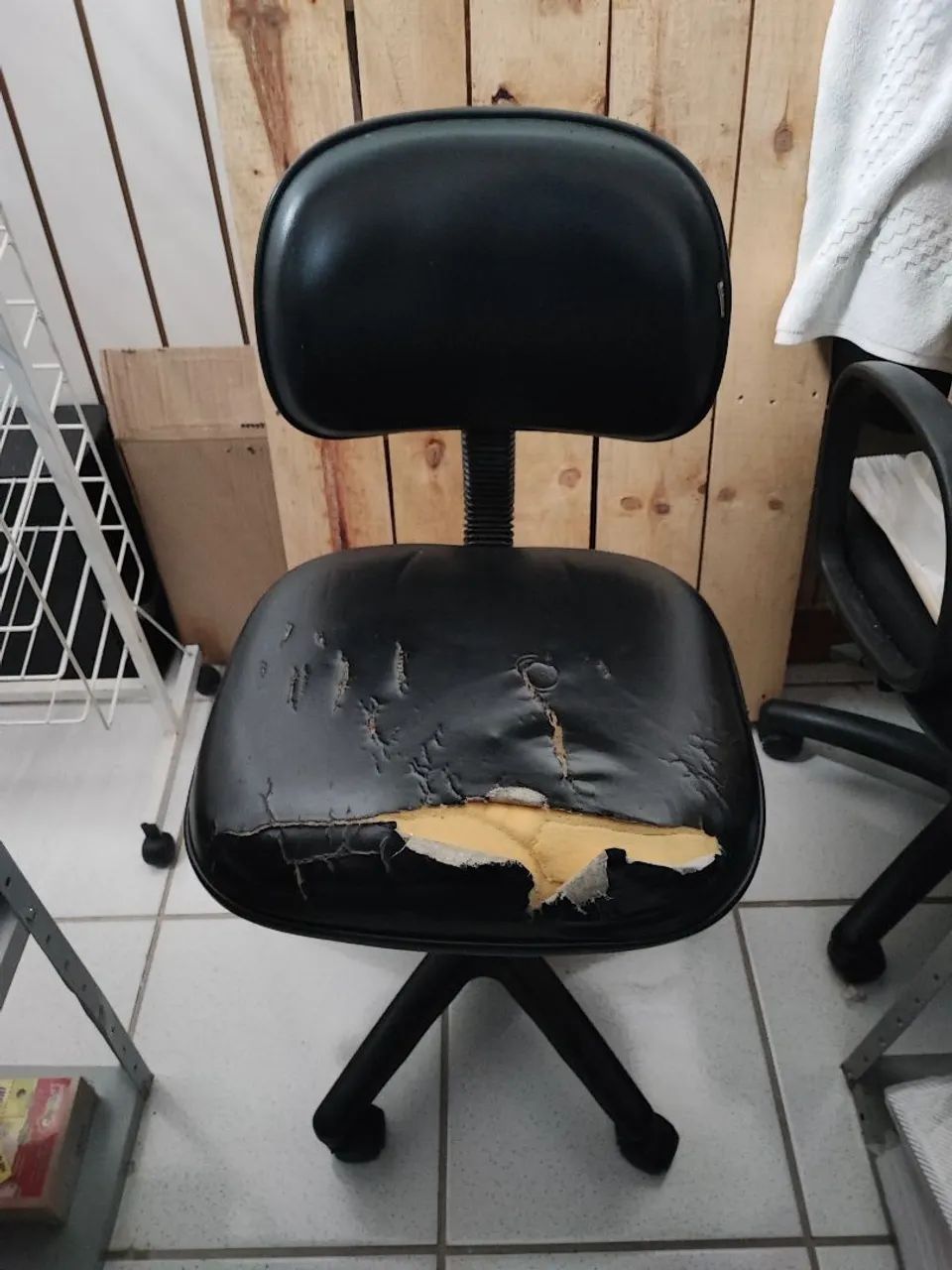 Cadeira de escritório usada - Foto 3