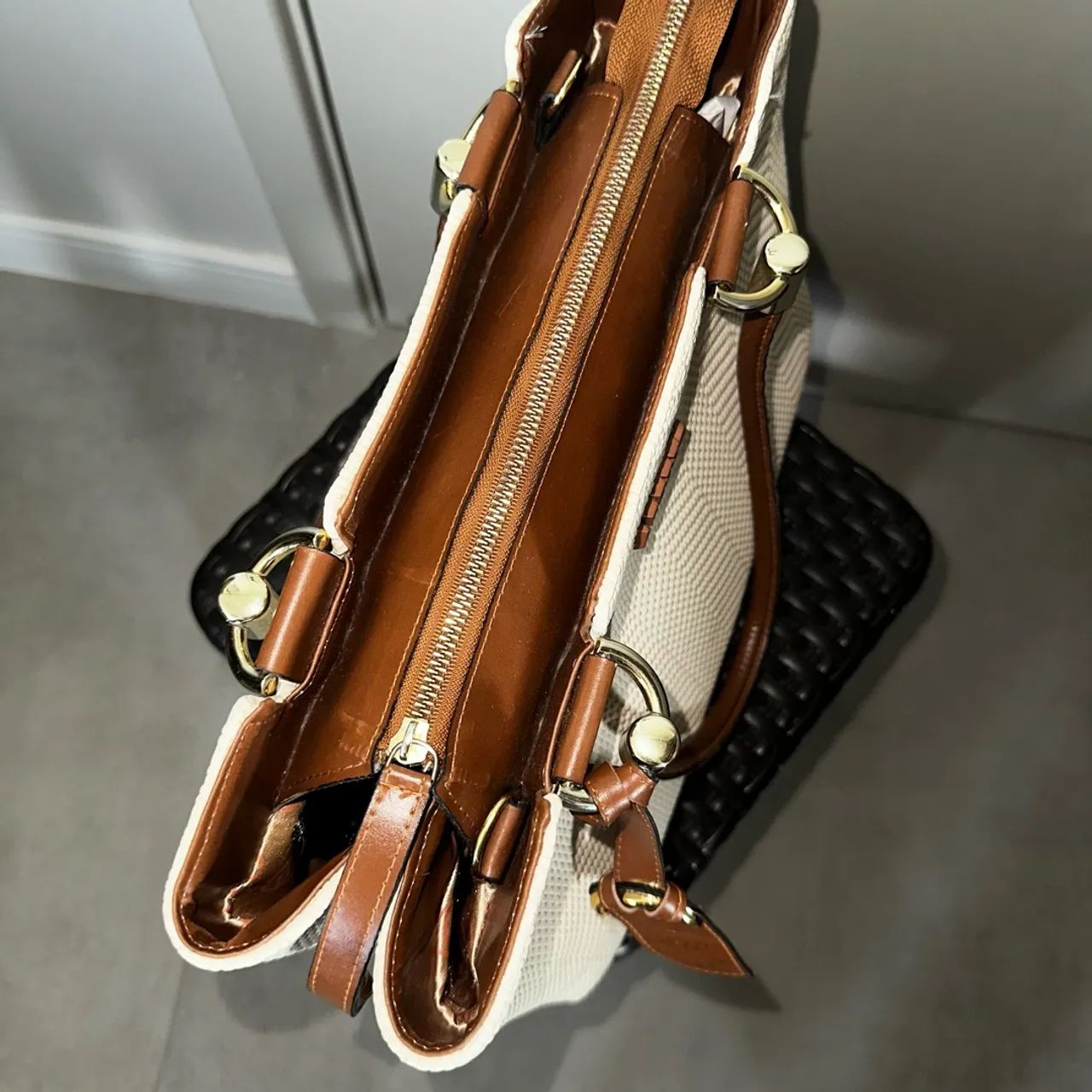Bolsa Arezzo 2a linha Premium - Foto 4