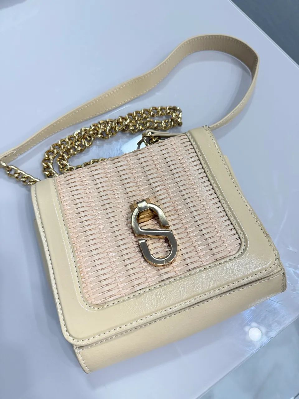Bolsas Schuts, Victor Hugo, Carmen Stenffes  - Foto 6