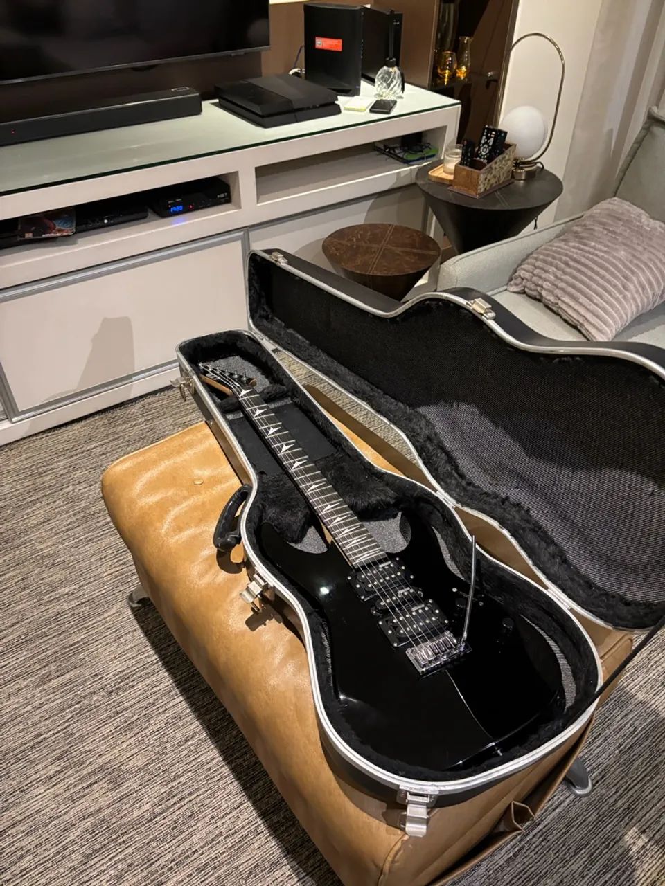 Guitarra +case+ pedal  - Foto 2