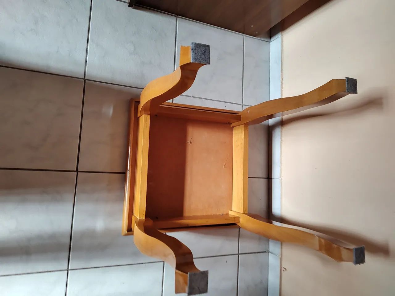 Mesinha De Canto Nova  - Foto 4