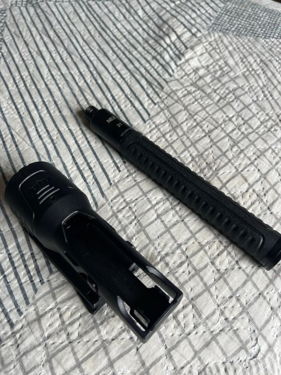 Bastão retrátil Nextorch 21? quick series de segurança ou para Kali (arte marcial)