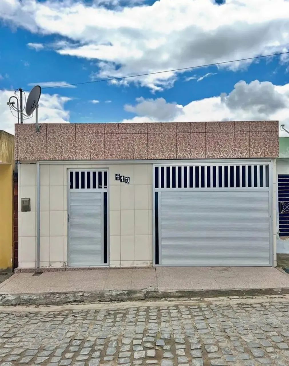 CASA NO TAPANÃ 