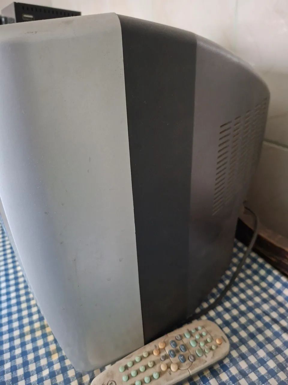TV de tubo CCE de 14 polegadas - Foto 2
