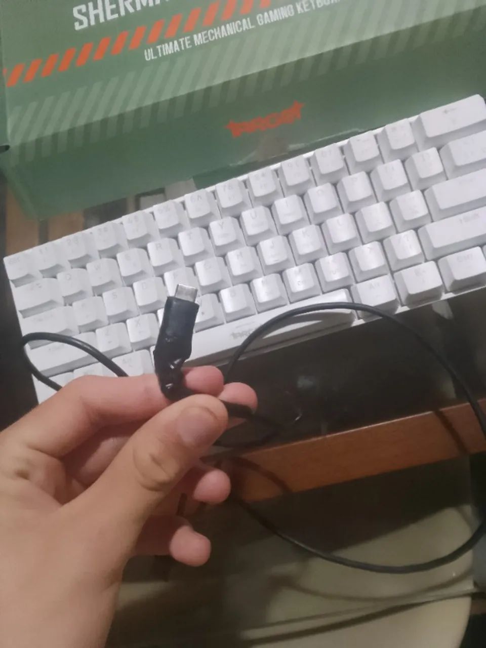 Vendo teclado mecânico branco switch azul(blue) - Foto 4