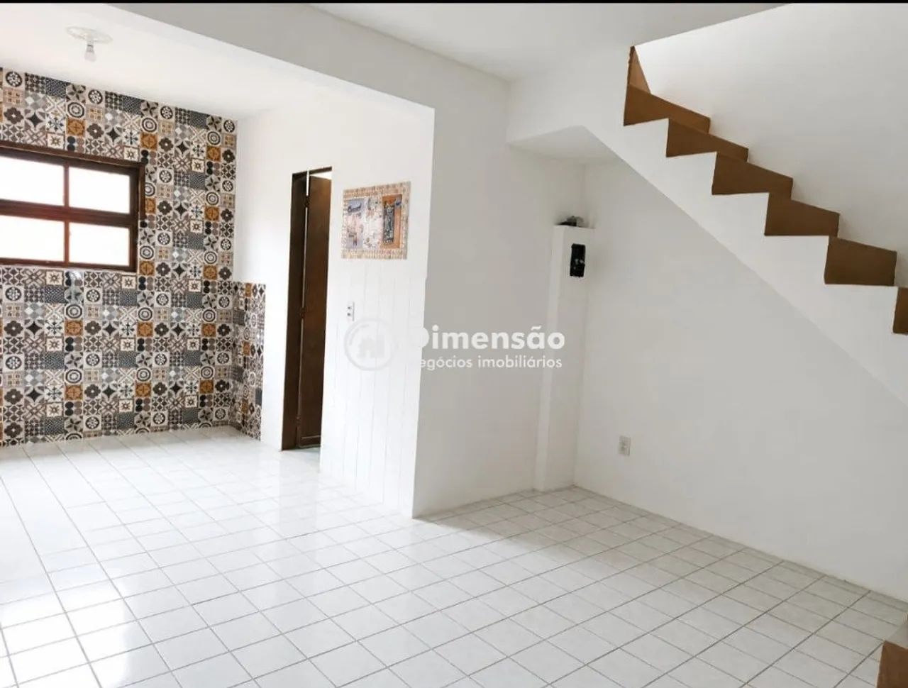 DUAS CASAS COM VIABILIDADE COMERCIAL NA VARGEM DO BOM JESUS
