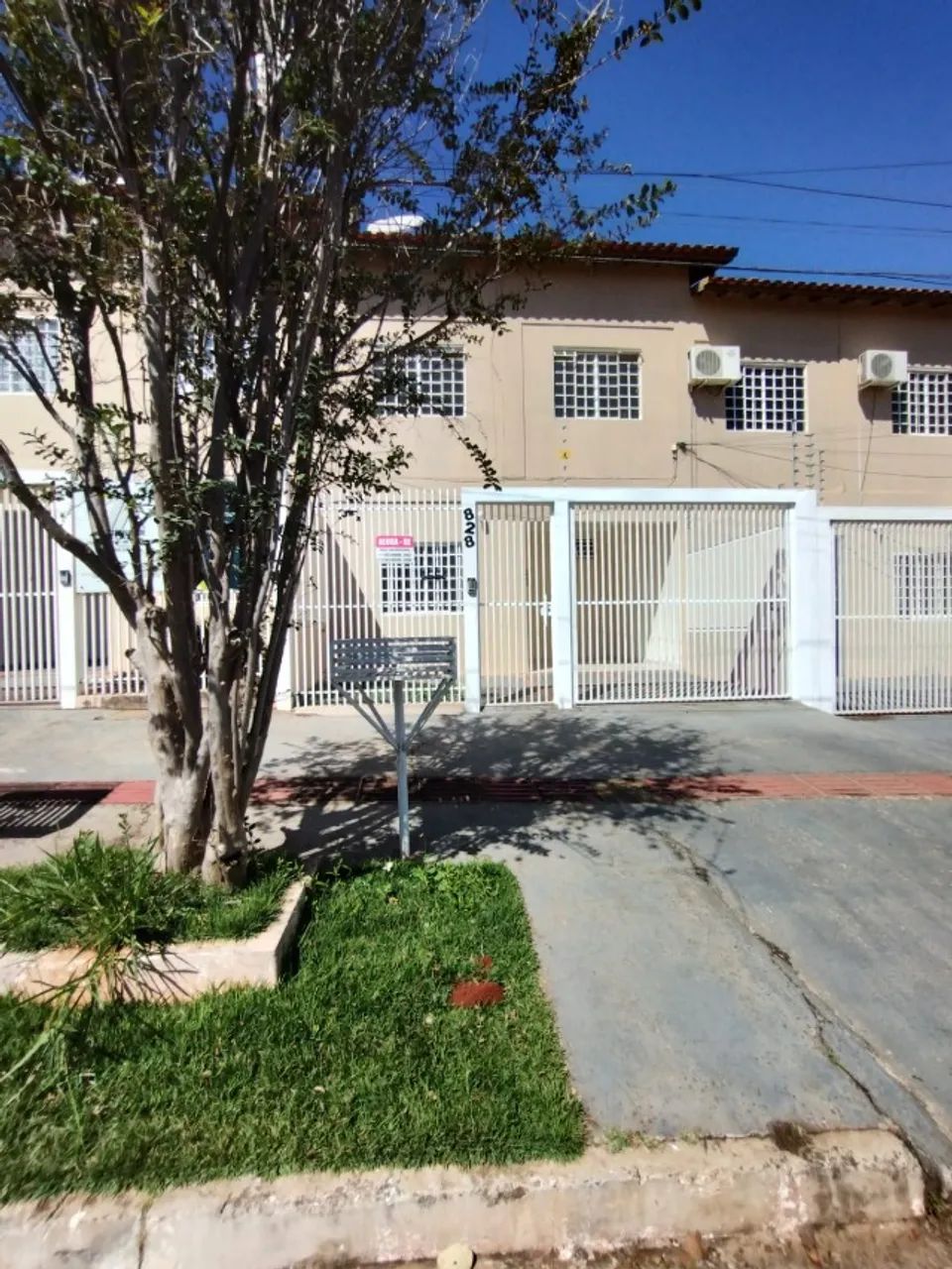 Alugo Sobrado São Francisco 3 quartos  