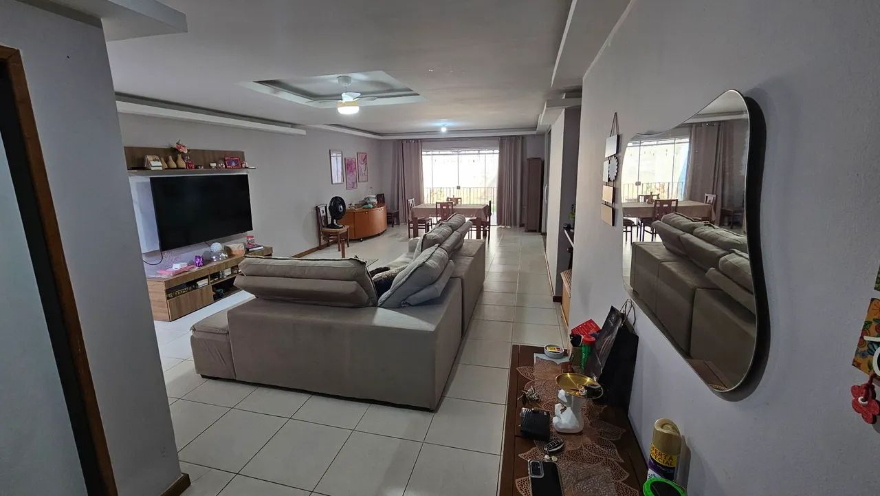 Linda casa situada em rua sem saída - Foto 2