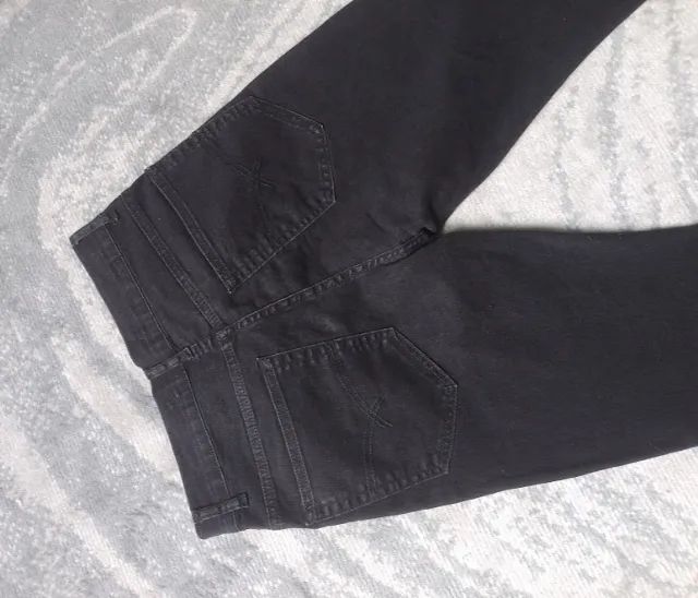 Calça jeans masculina preta - Foto 4
