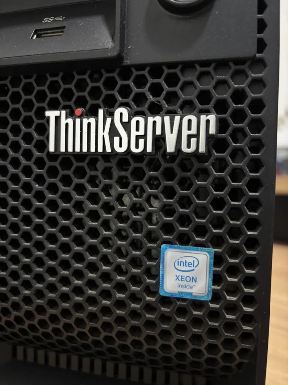 Lenovo ThinkServer TS150 - Foto 2