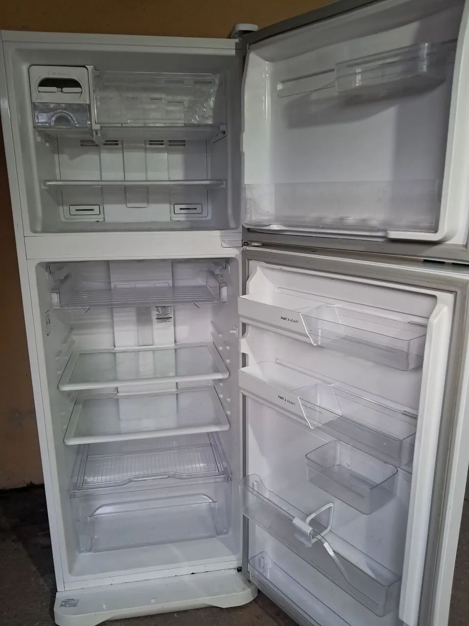 Vendo geladeira Electrolux  - Foto 2