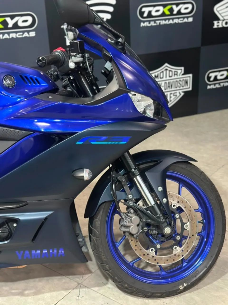 YAMAHA R3 2024 - Foto 2