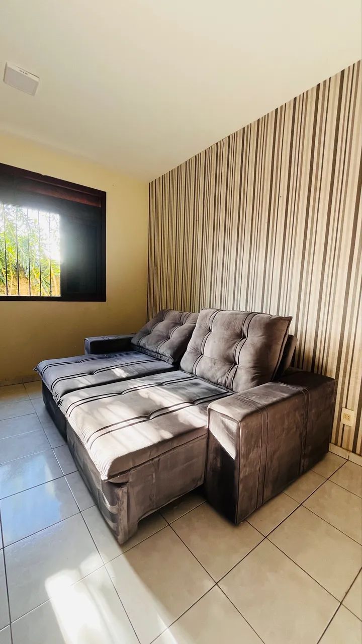 ? OLX Título: Sofá Retrátil e Reclinável 4 Lugares - Excelente Estado - Foto 2