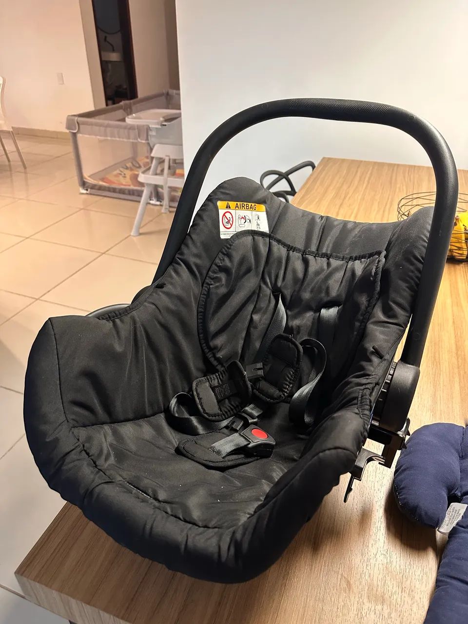 Bebê conforto + base isofix + redutor  - Foto 2