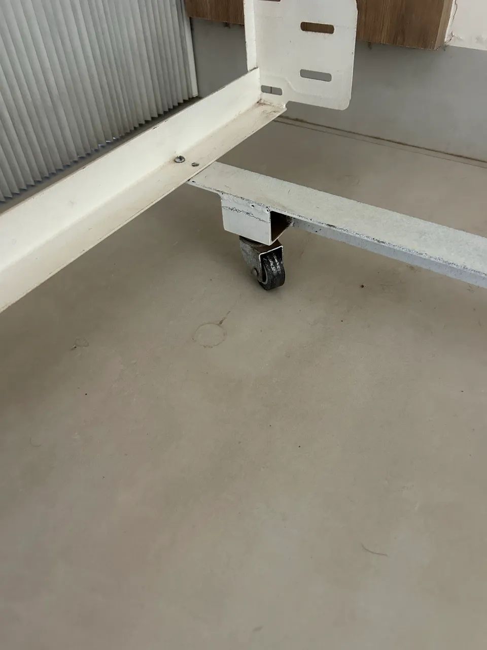 Base em ferro para cama King - Foto 2