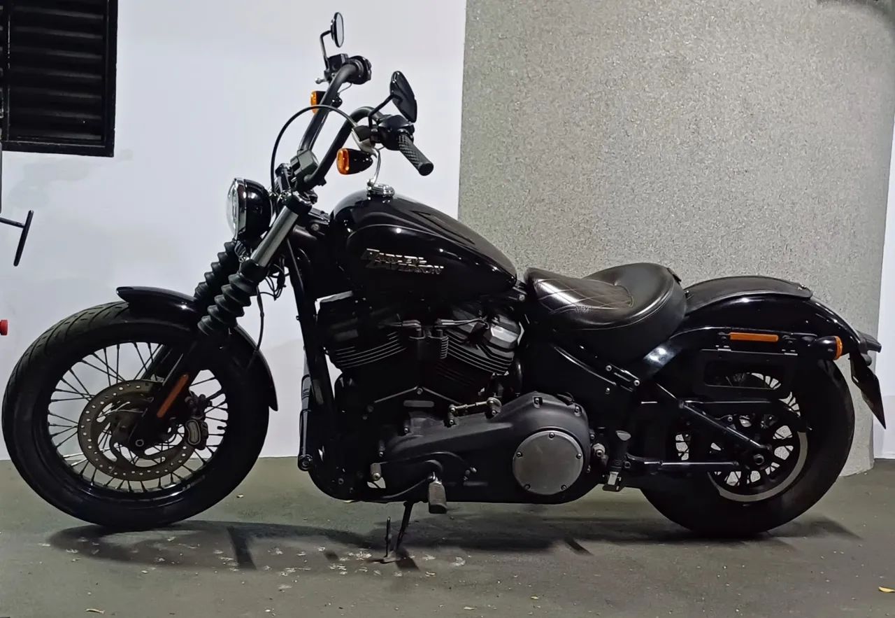 Harley softail streetbob 2018. Completamente integra 