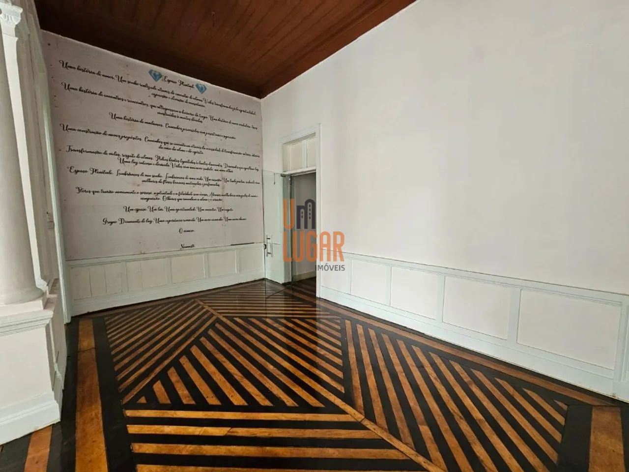 Um Lugar Imóveis Vende: Casa Comercial Ampla e Reformada, Pronta para uso na Tv. Padre Eut - Foto 8