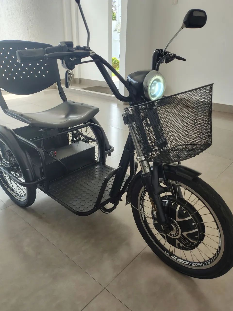Triciclo elétrico Duos - bateria nova