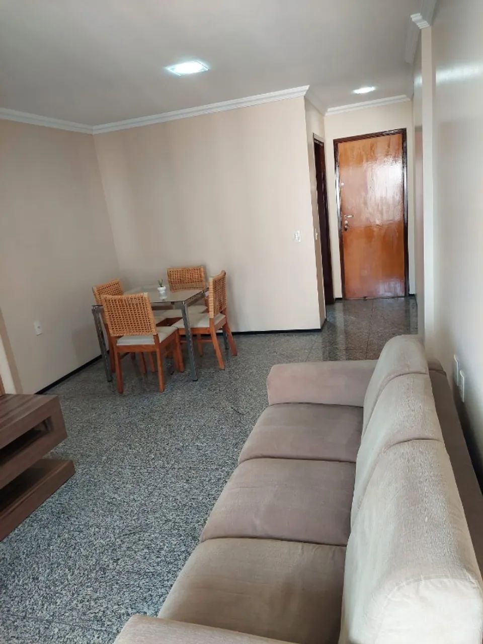 Vendo / Alugo Condomínio Tulipa