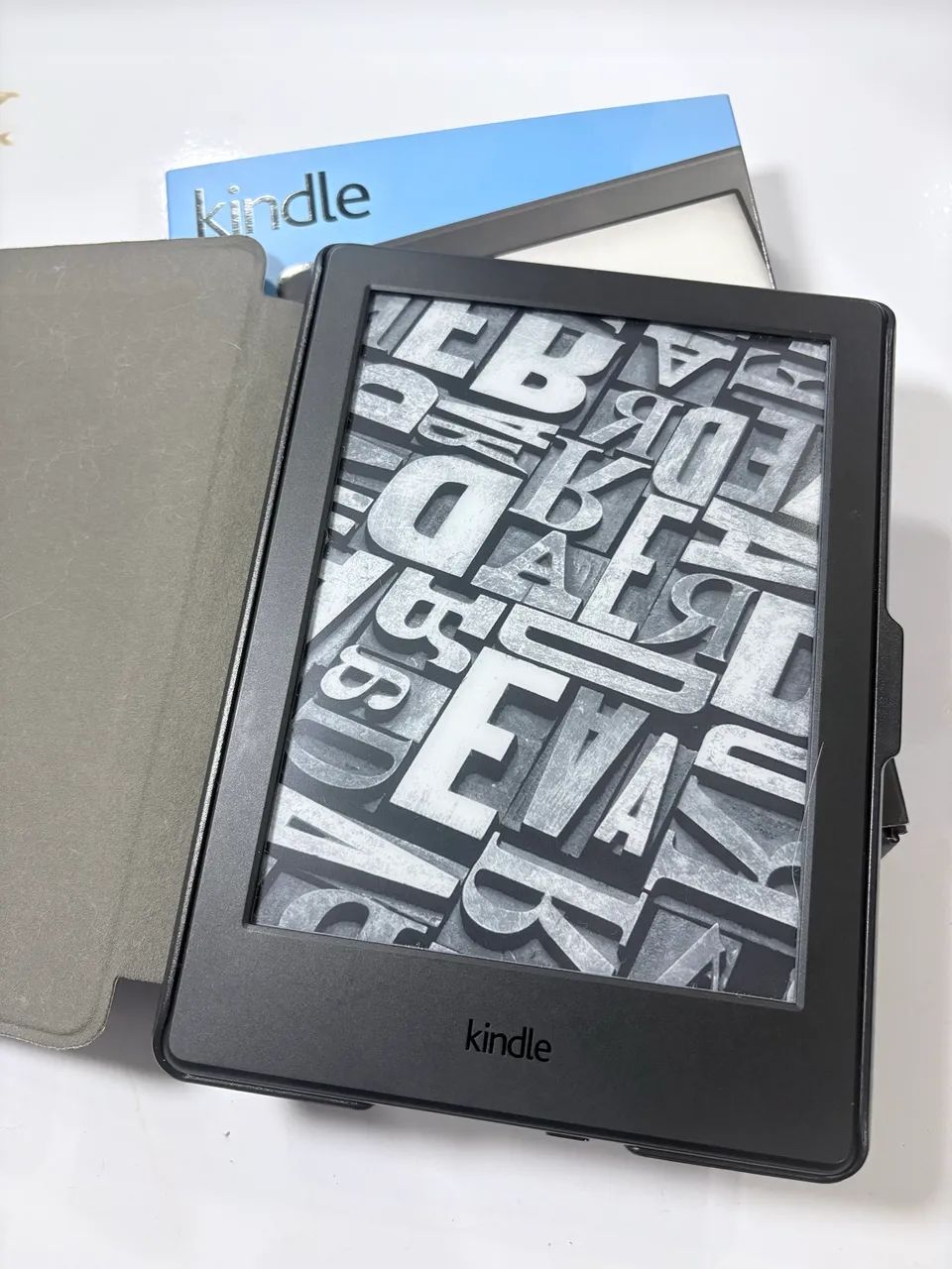 Kindle 8a Geração Preto 4GB - Tablets e E-Readers - Jardim Carlos