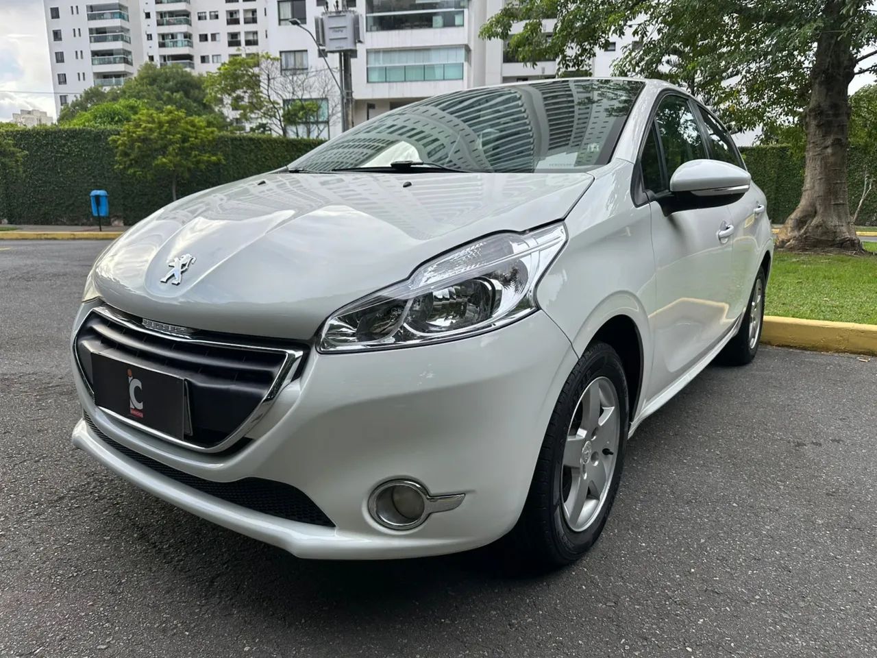 Peugeot 208 Active/active Pack 1.5 Flex 8V 5P 2014 - Foto 3