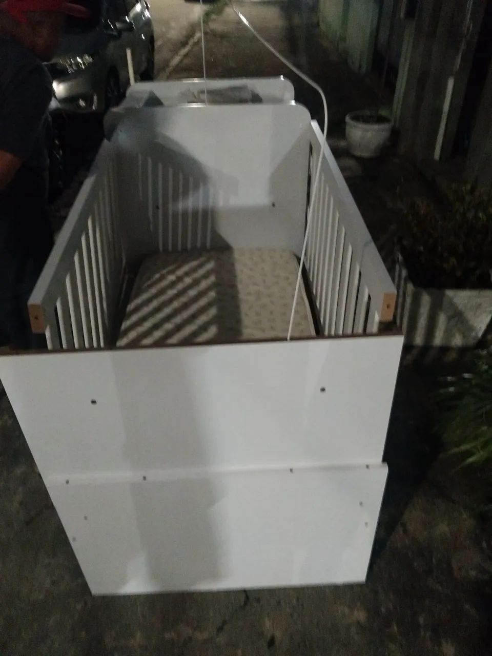 berço infantil com bau multifunciknal com cama cochao  - Foto 4
