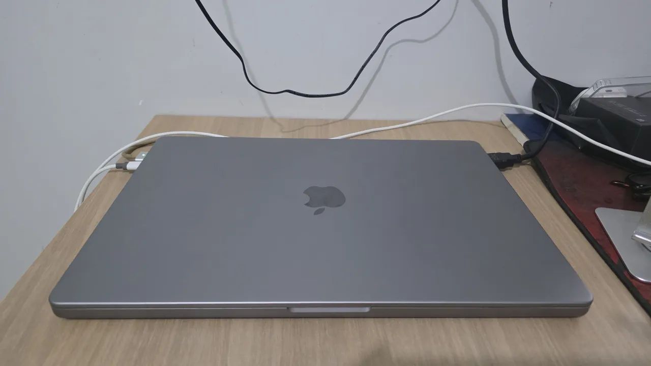 MacBook Pro 16