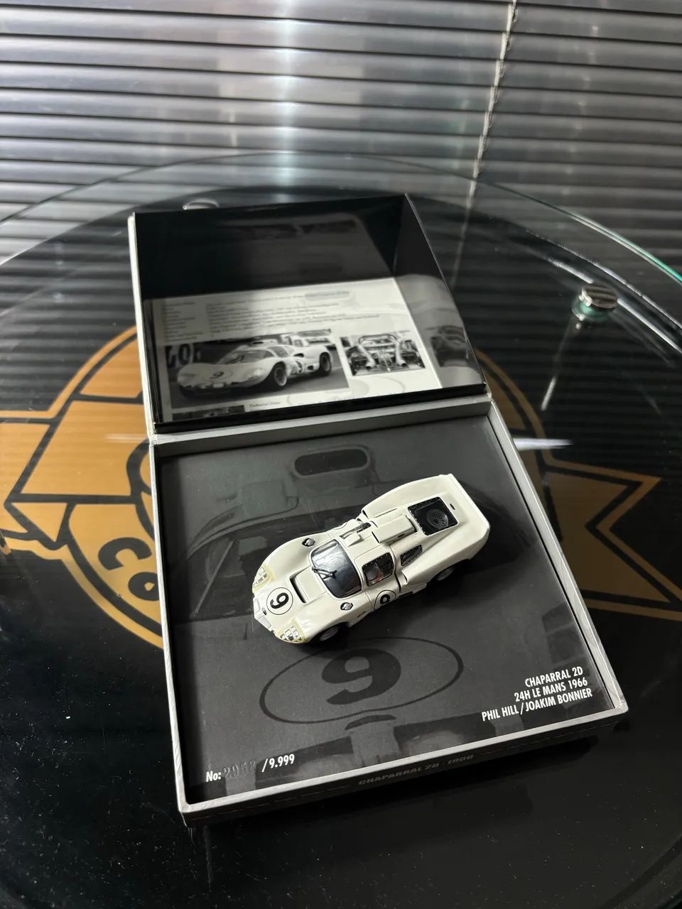 Miniatura Chaparral 2D - 24h Le Mans 1966 - Phil Hill - Edição Limitada