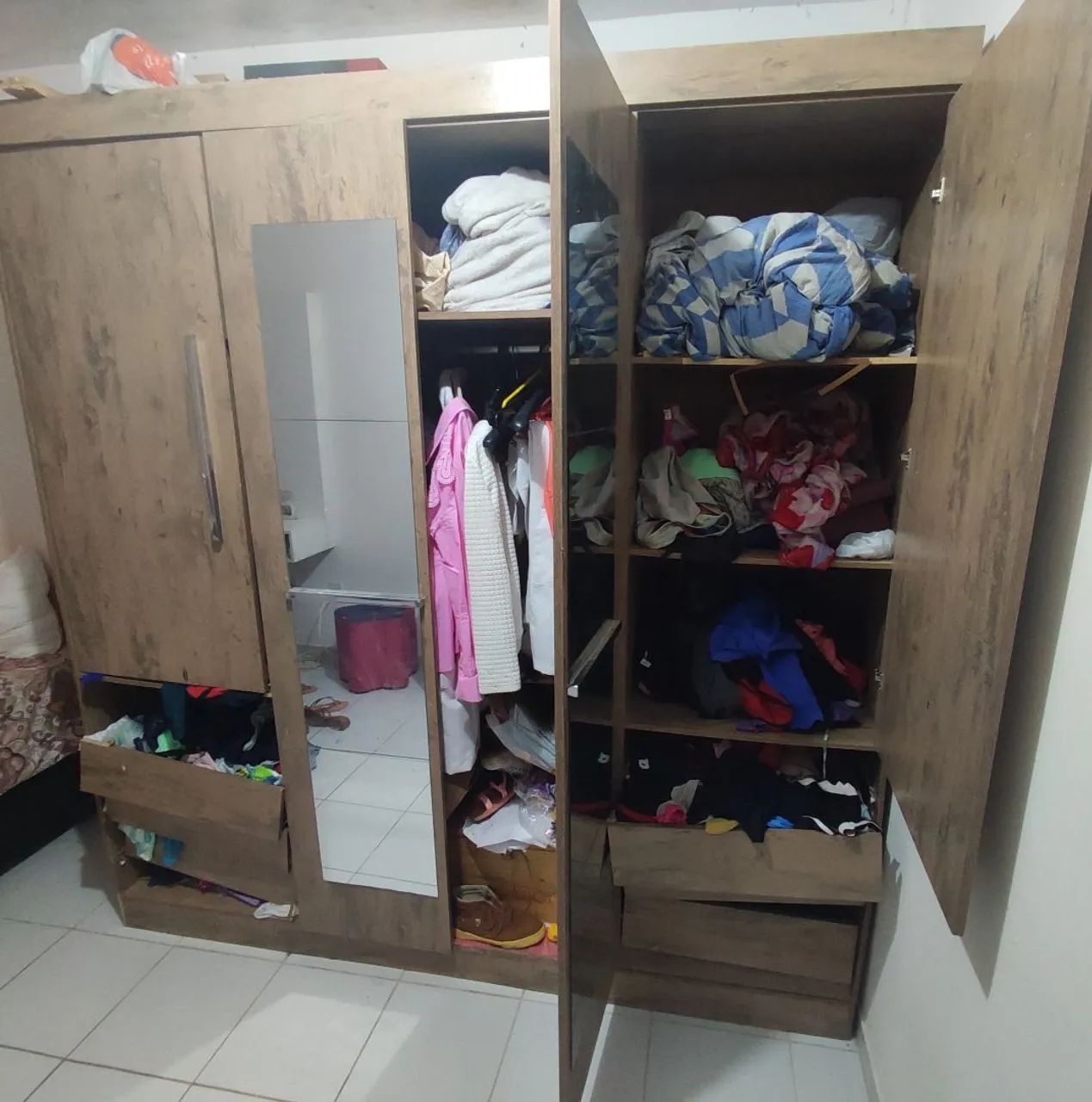 Guarda Roupas de Casal 