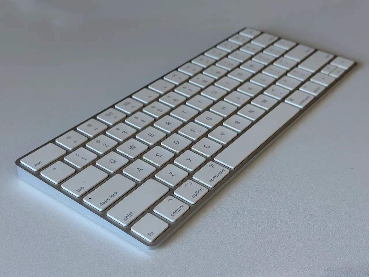 Kit Apple Magic Keyboard + Trackpad (Lightning) - Periféricos e