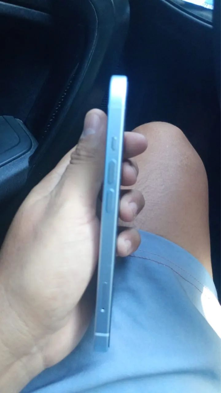 iPhone 15, 128 GB semi novo com caixa  - Foto 2