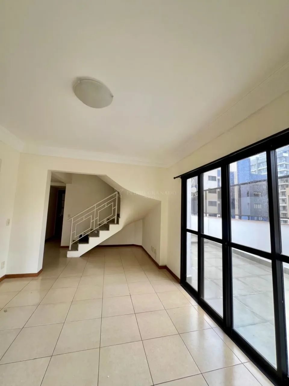 Excelente Duplex em localização privilegiada - Foto 4