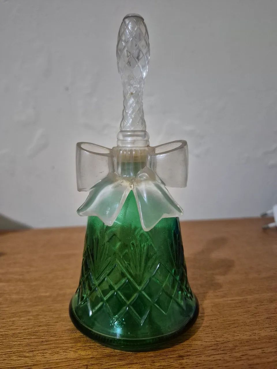 Vidro colecionável da fragrância Charisma da Avon