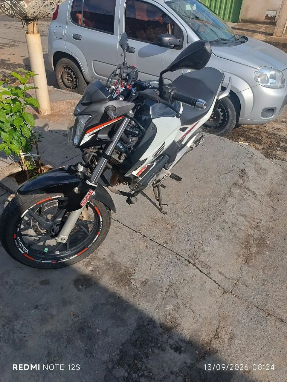 CB 250  - Foto 2