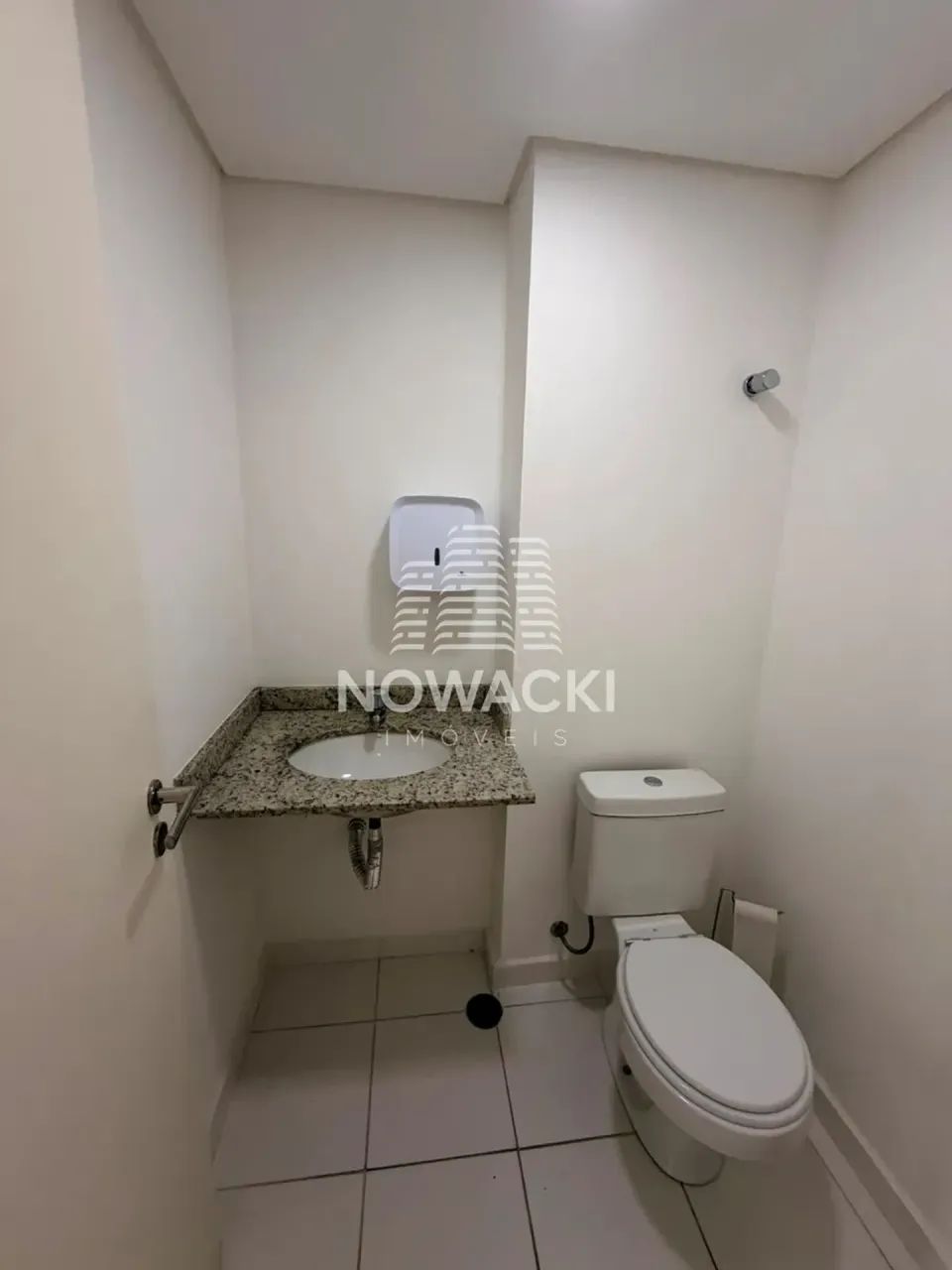 SALA COMERCIAL COM DIVISÓRIA E BANHEIRO NO CHAMPAGNAT - Foto 3