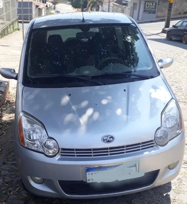 Effa M-100 1.0 8V 5P 2010