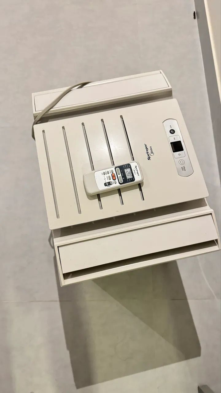 Ar condicionado digital 9 mil btus semi novo