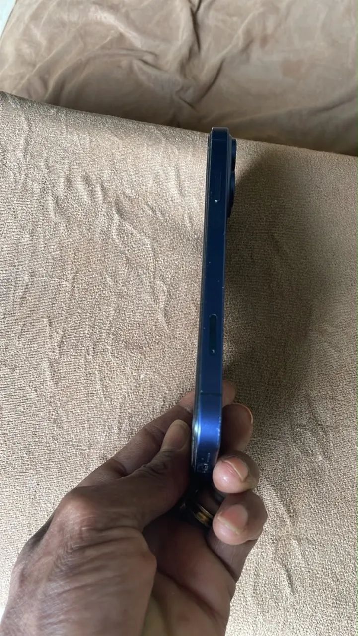 Vendo iPhone 11 na carcaça do 17 pro  - Foto 4