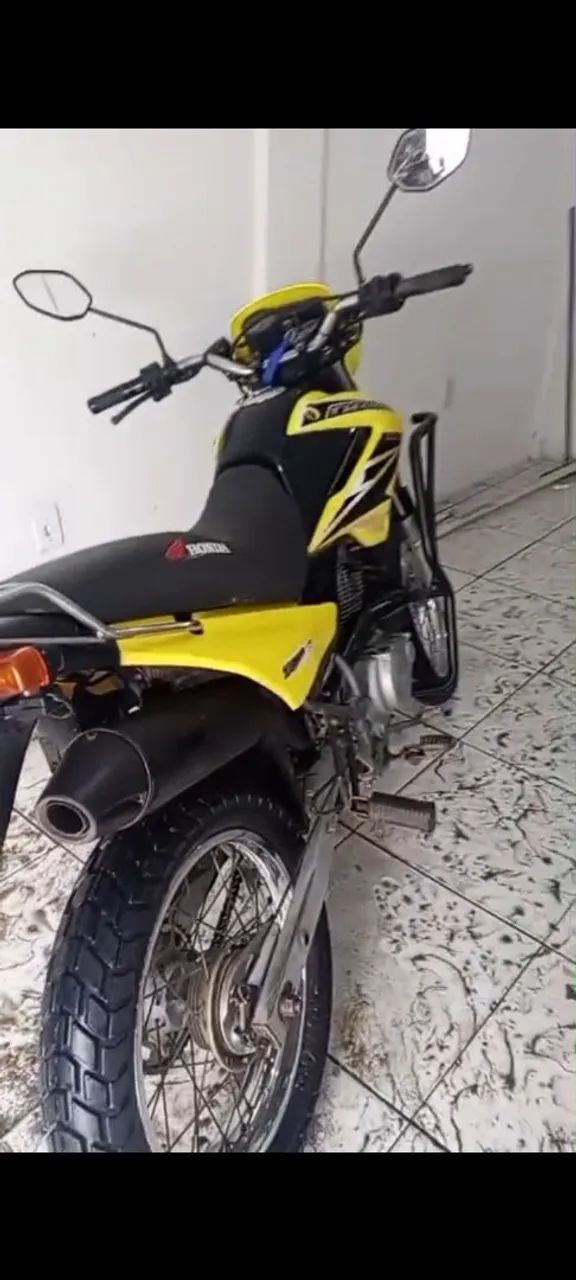 Moto Bross 150 es