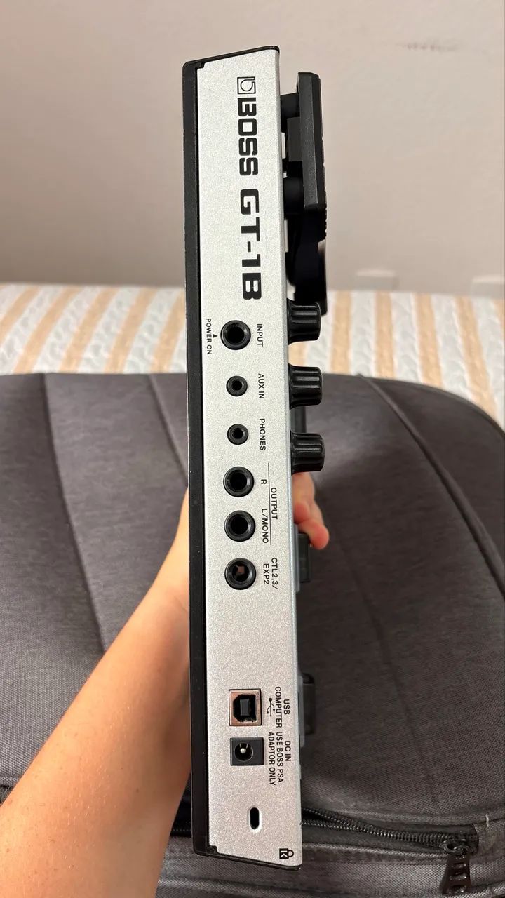 Pedal de efeito Boss Bass Effects Processor GT-1B cinza - Foto 2