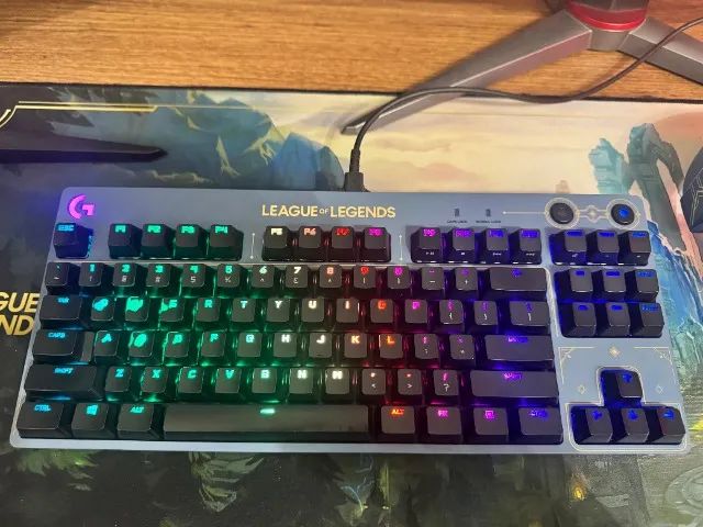 Vendo teclado logitech G PRO