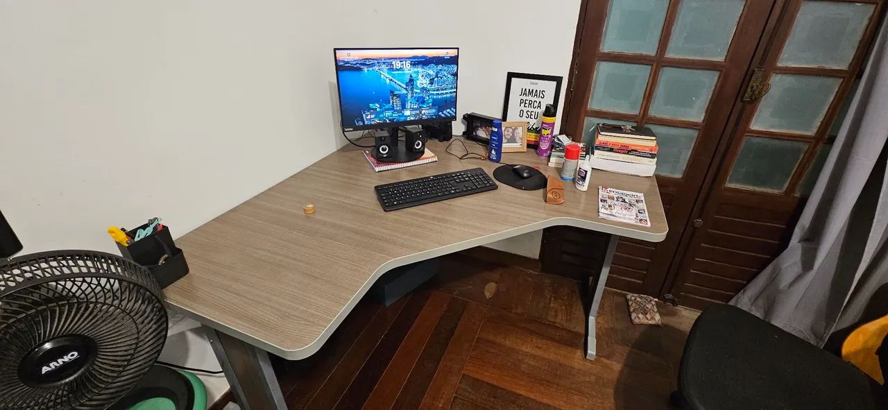MESA DE CANTO EM L